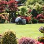 Gardeners_world_on_lawn