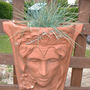 Queen's head wall pot