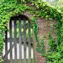 Gate