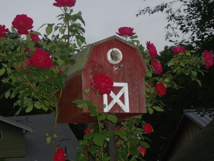 Red Barn Birdhouse