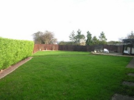 my empty, boring garden (my excuse is we have not moved in long!)