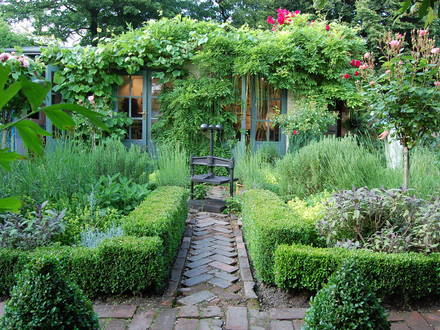 Avenue Cottage