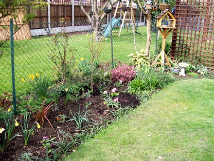 left hand and trellis beds